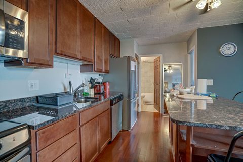 Surf and Surfside apartments and townhomes in Downtown Madison, WI. Fully Furnished, studio, one bedroom, 2 bedroom. Lake views. Managed by Wisconsin Management Company